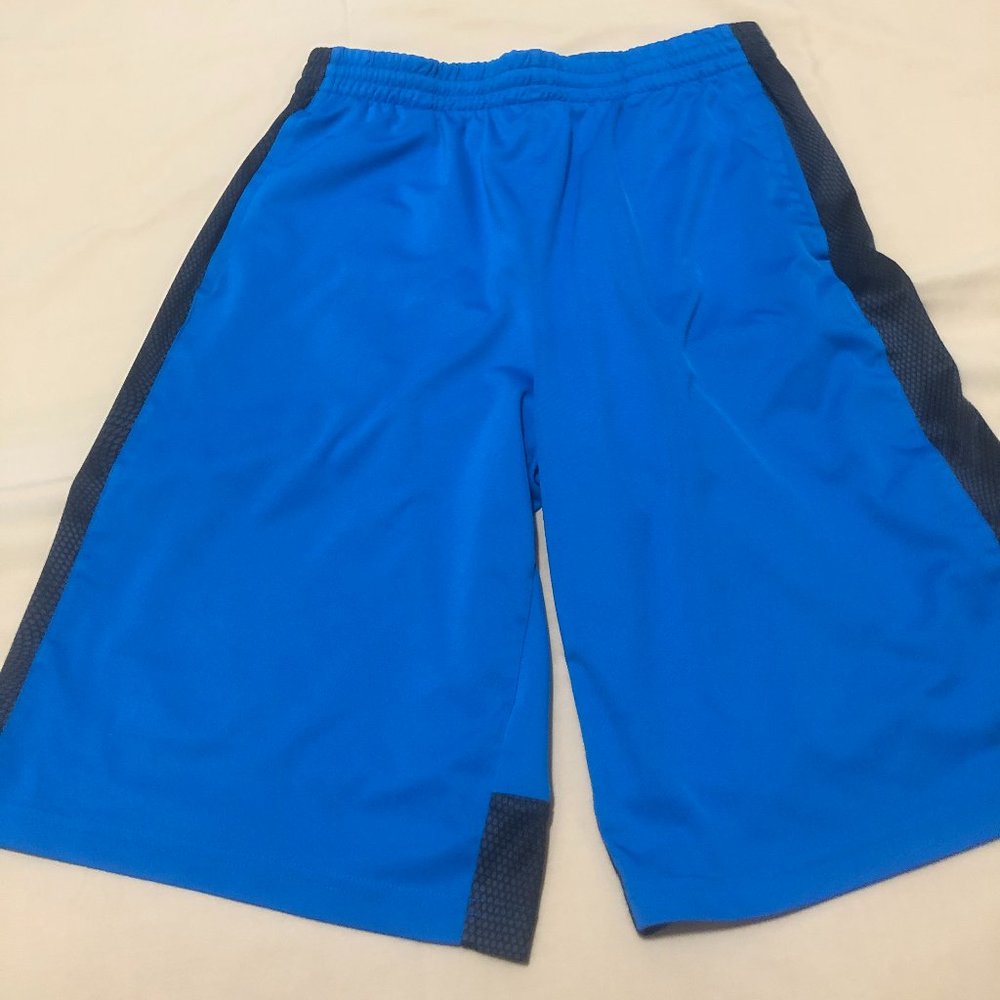adidas boys training shorts size 18/20, 055